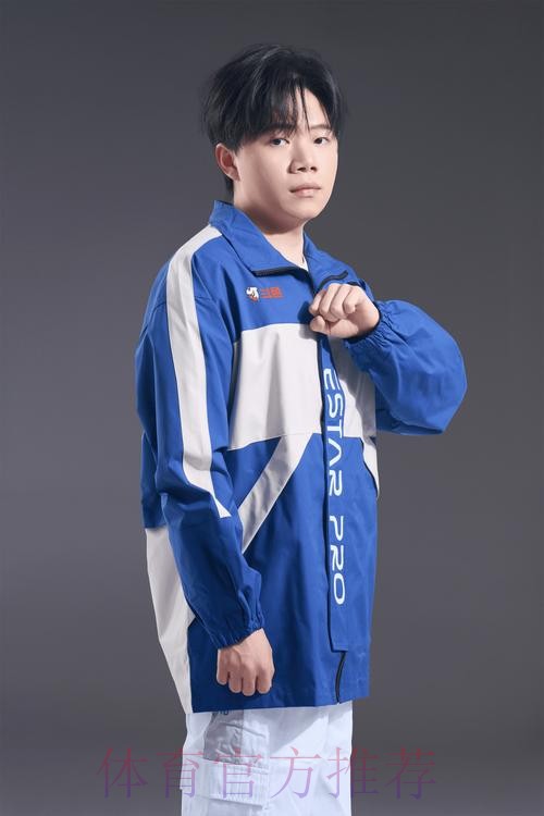 武汉eStarPro春季赛定妆照：Fly领衔，星芒再度点亮赛场