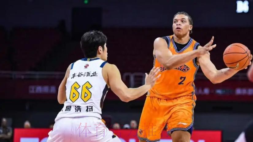 CBA最新消息！顶级大外援加盟北京首钢，上海男篮主力外援受伤